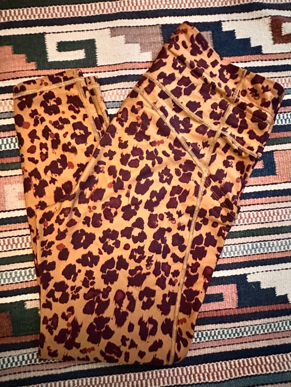 GAP - cheetah leopard print leggings size large